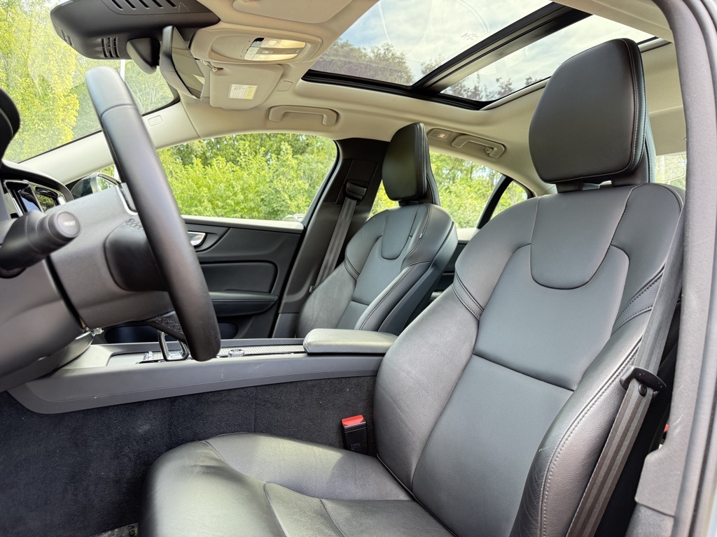 2024 Volvo S60 B5 Core photo 17
