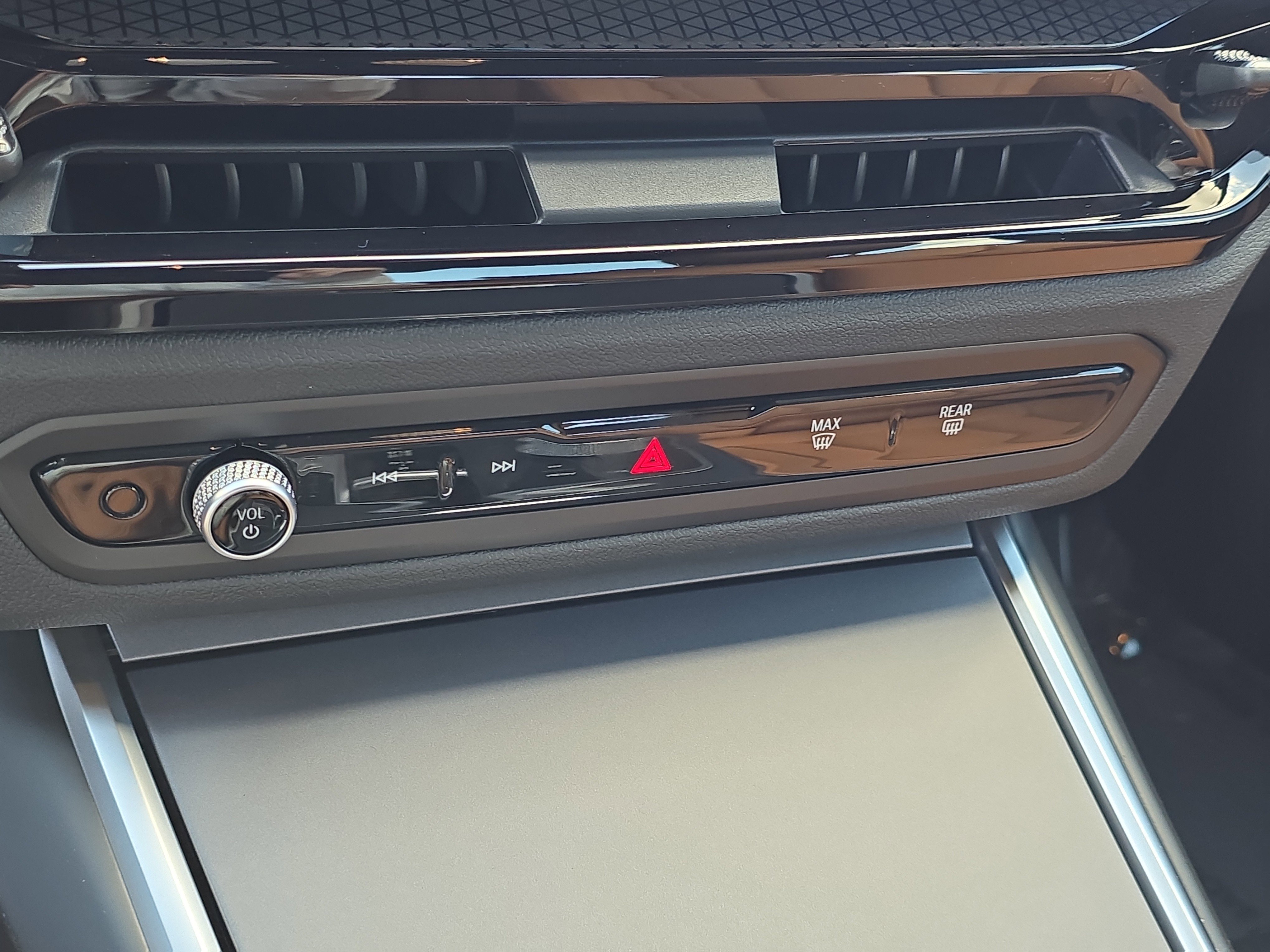 2025 Bmw 230i photo 6