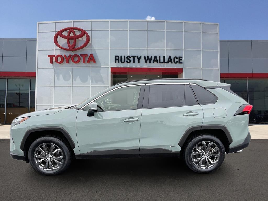 2023 Toyota RAV4 XLE Premium's photo