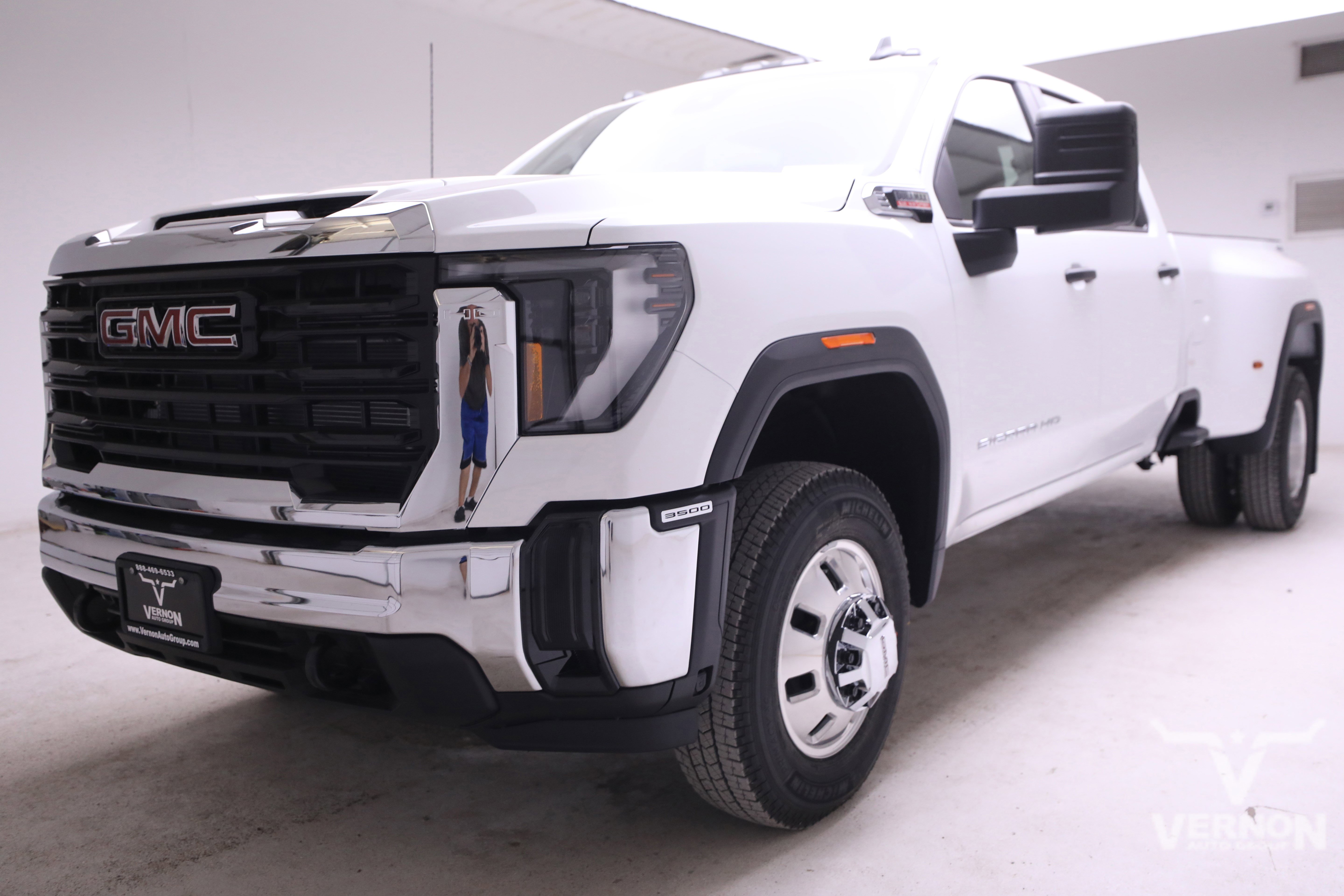 2026 GMC Sierra 3500HD Pro's photo