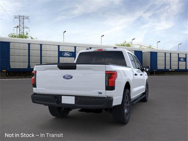 2025 Ford F-150 Lightning photo 8