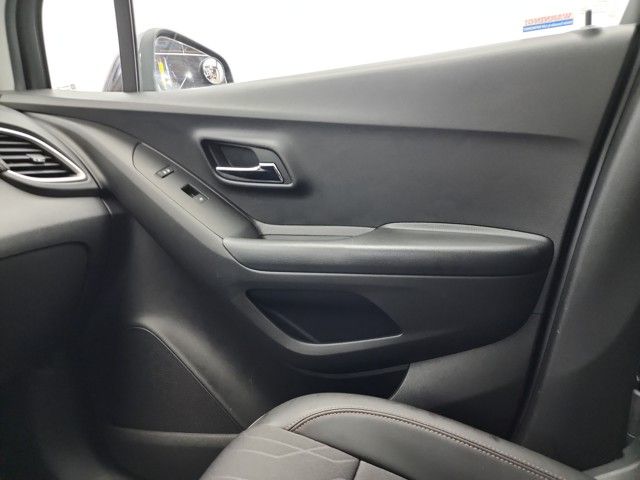 2022 Chevrolet Trax LT photo 28