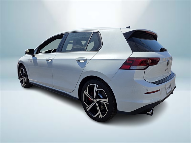 2025 Volkswagen Golf GTI SE photo 3