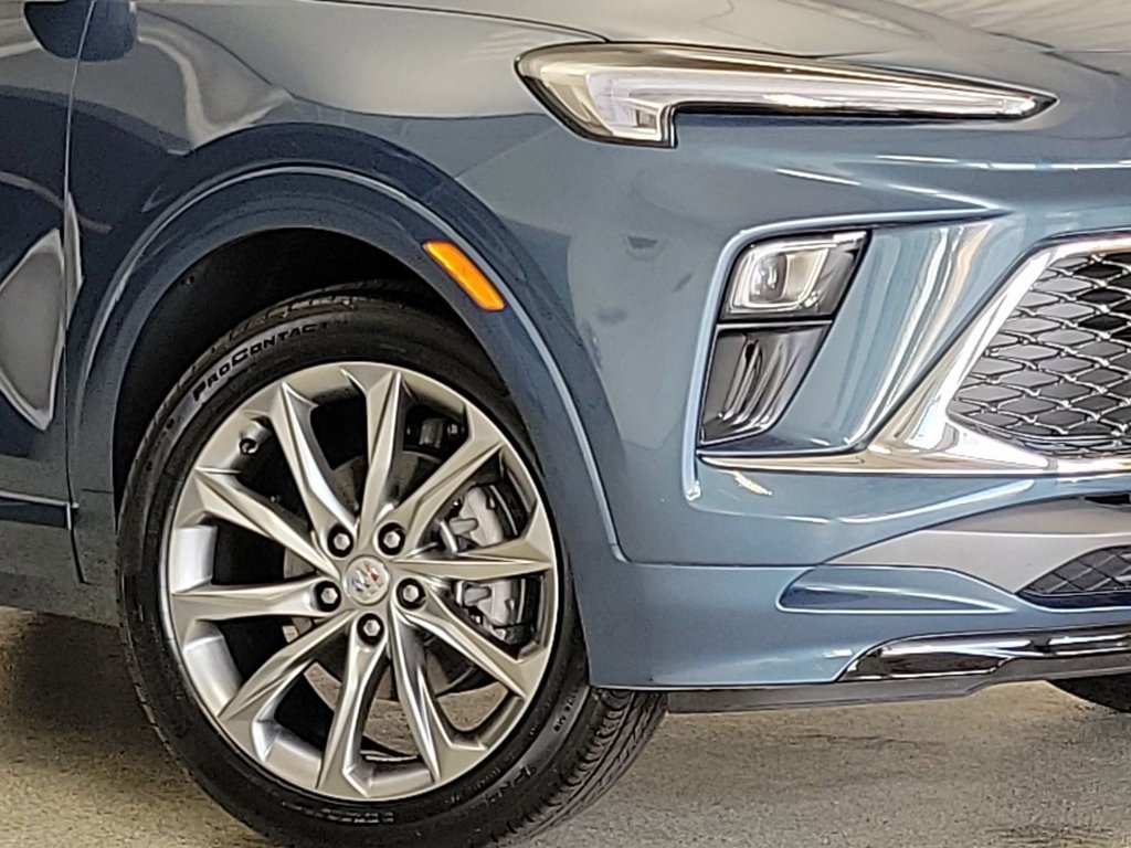 2024 Buick Encore GX Avenir photo 3