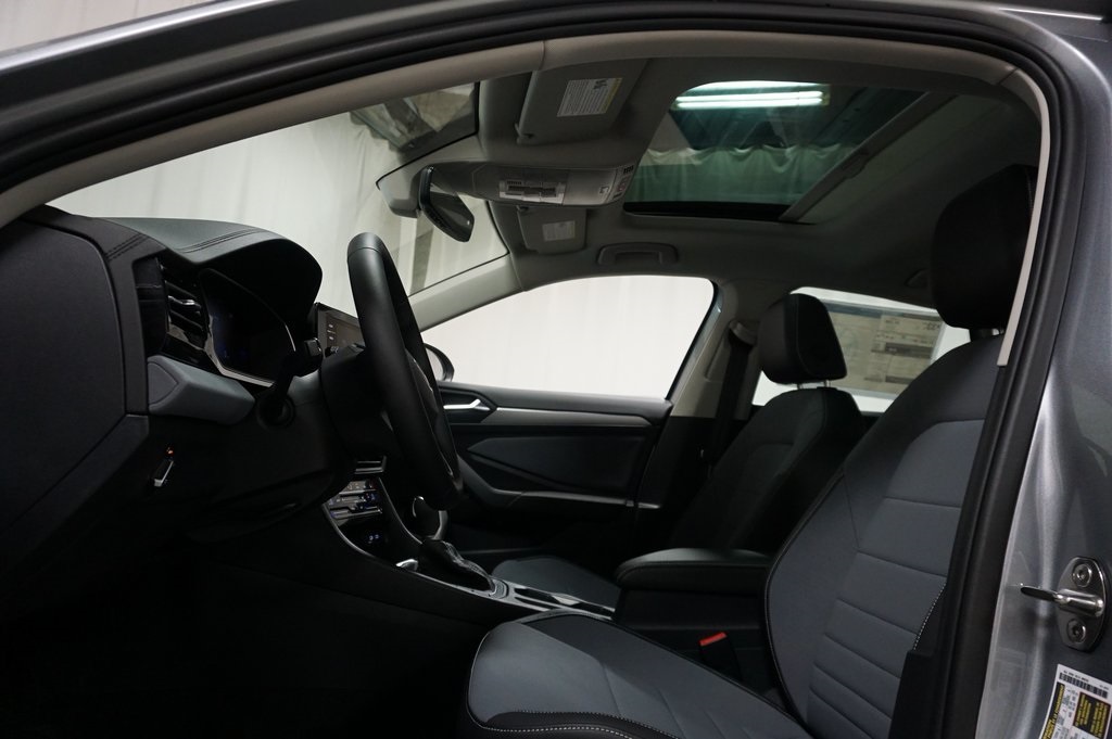 2025 Volkswagen Jetta 1.5T SE photo 22