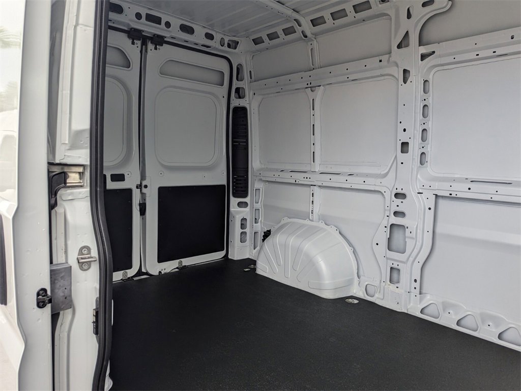 2025 Ram 1500 Tradesman photo 8
