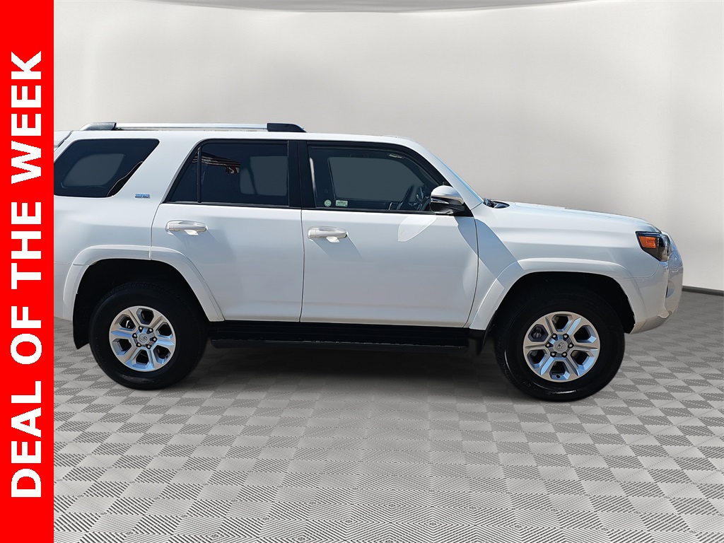 2024 Toyota 4Runner SR5 Premium photo 2