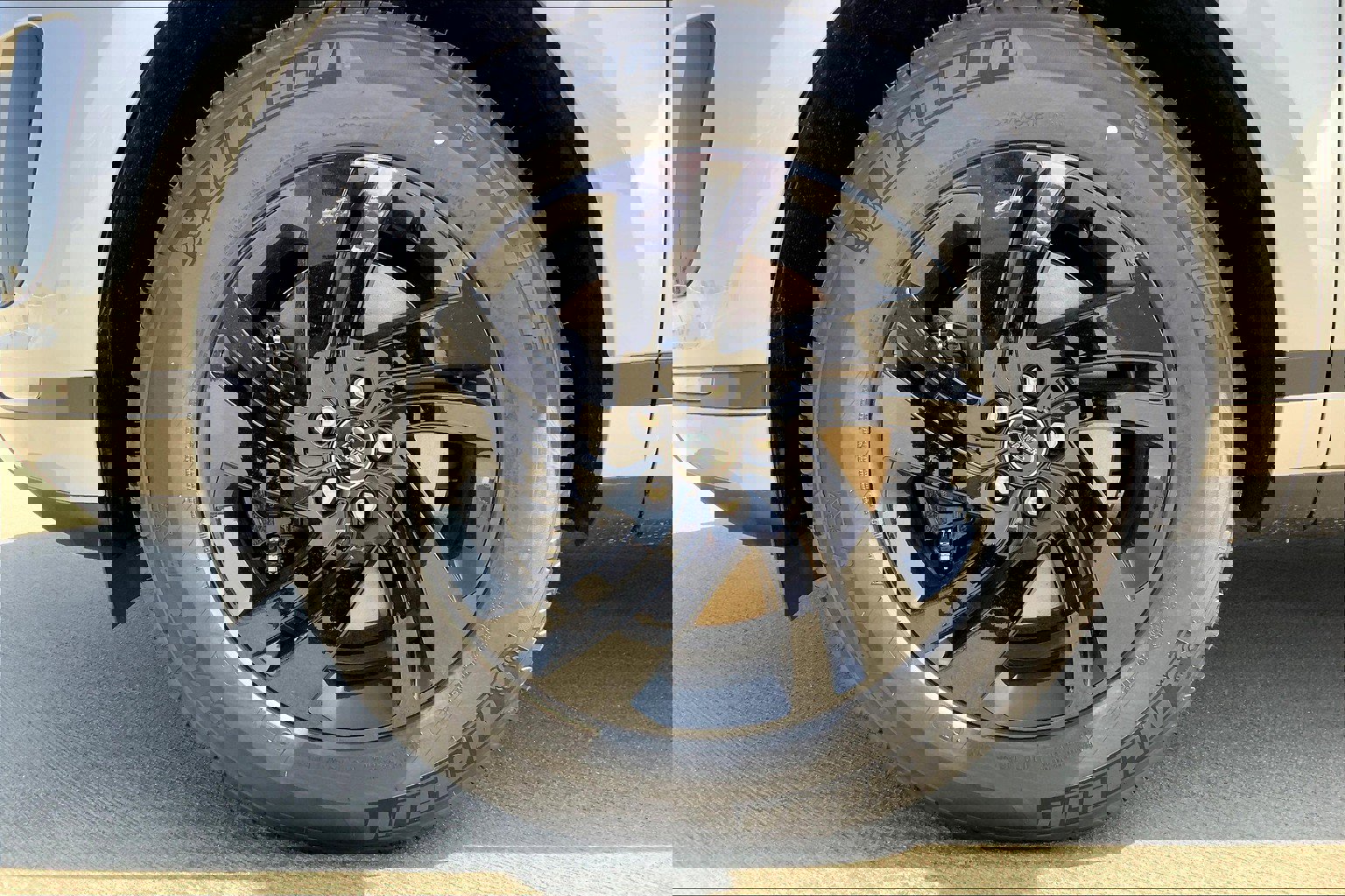 2026 Land Rover Range Rover Evoque S photo 13