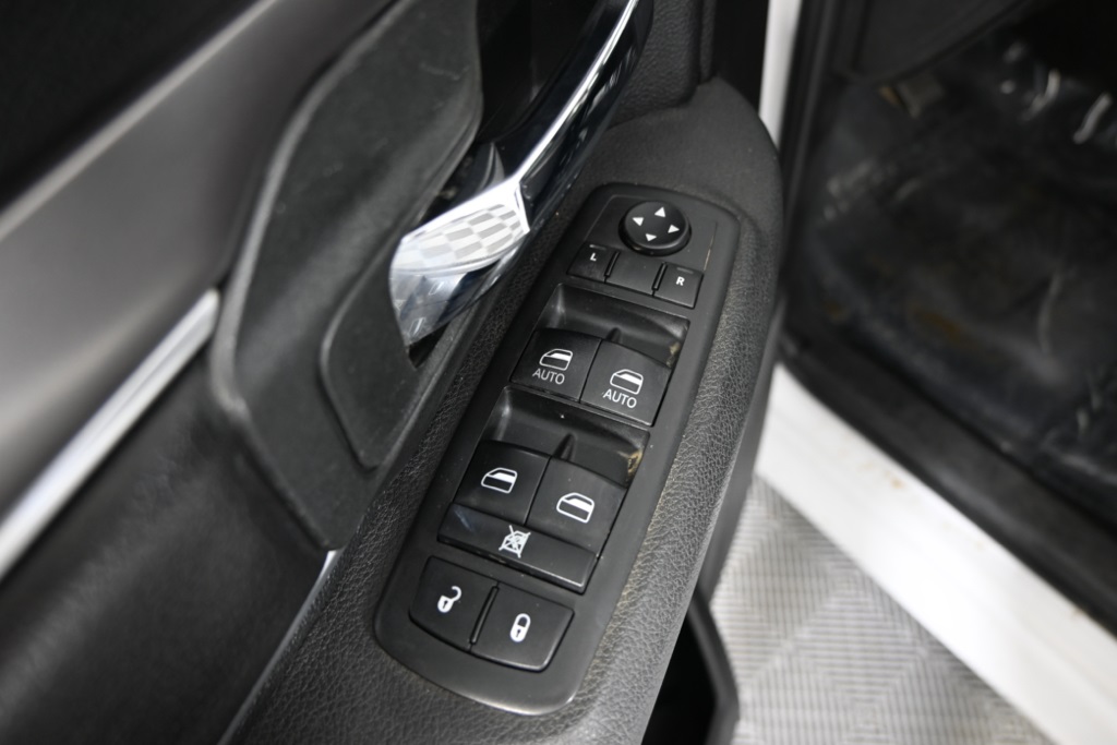2021 Ram 1500 Classic Warlock photo 16