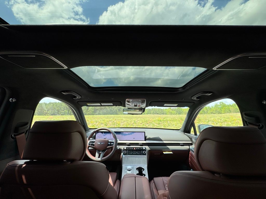 2025 Genesis GV80 3.5T Prestige photo 2