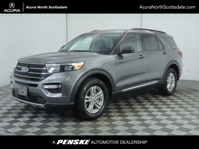 2023 Ford Explorer XLT's photo