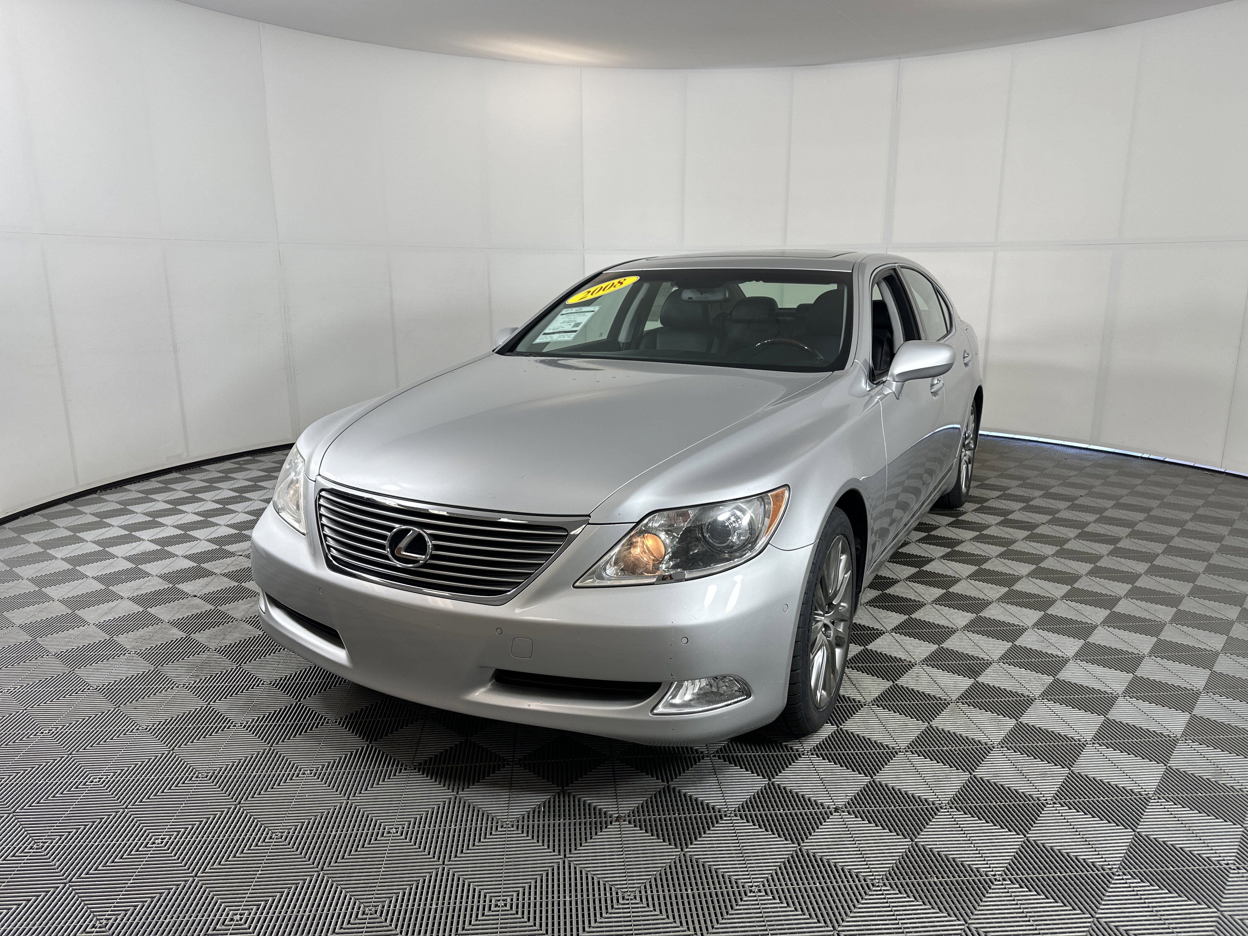 Used 2008 Lexus LS Base with VIN JTHBL46F385081964 for sale in Mishawaka, IN