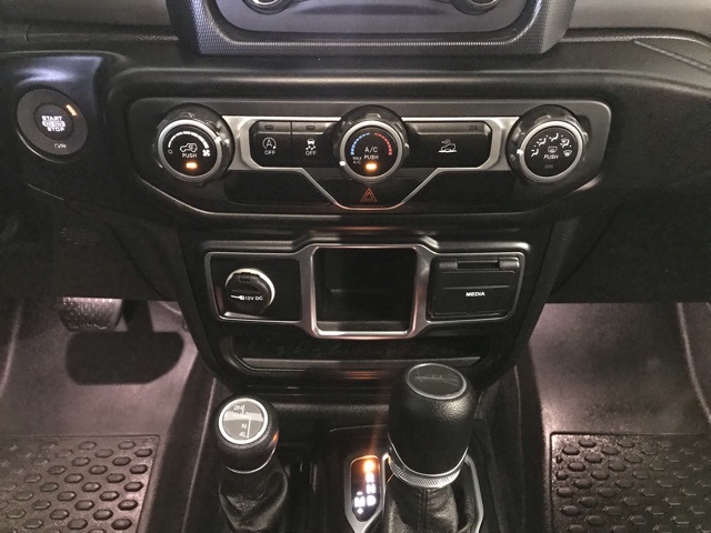 2020 Jeep Gladiator Sport photo 14