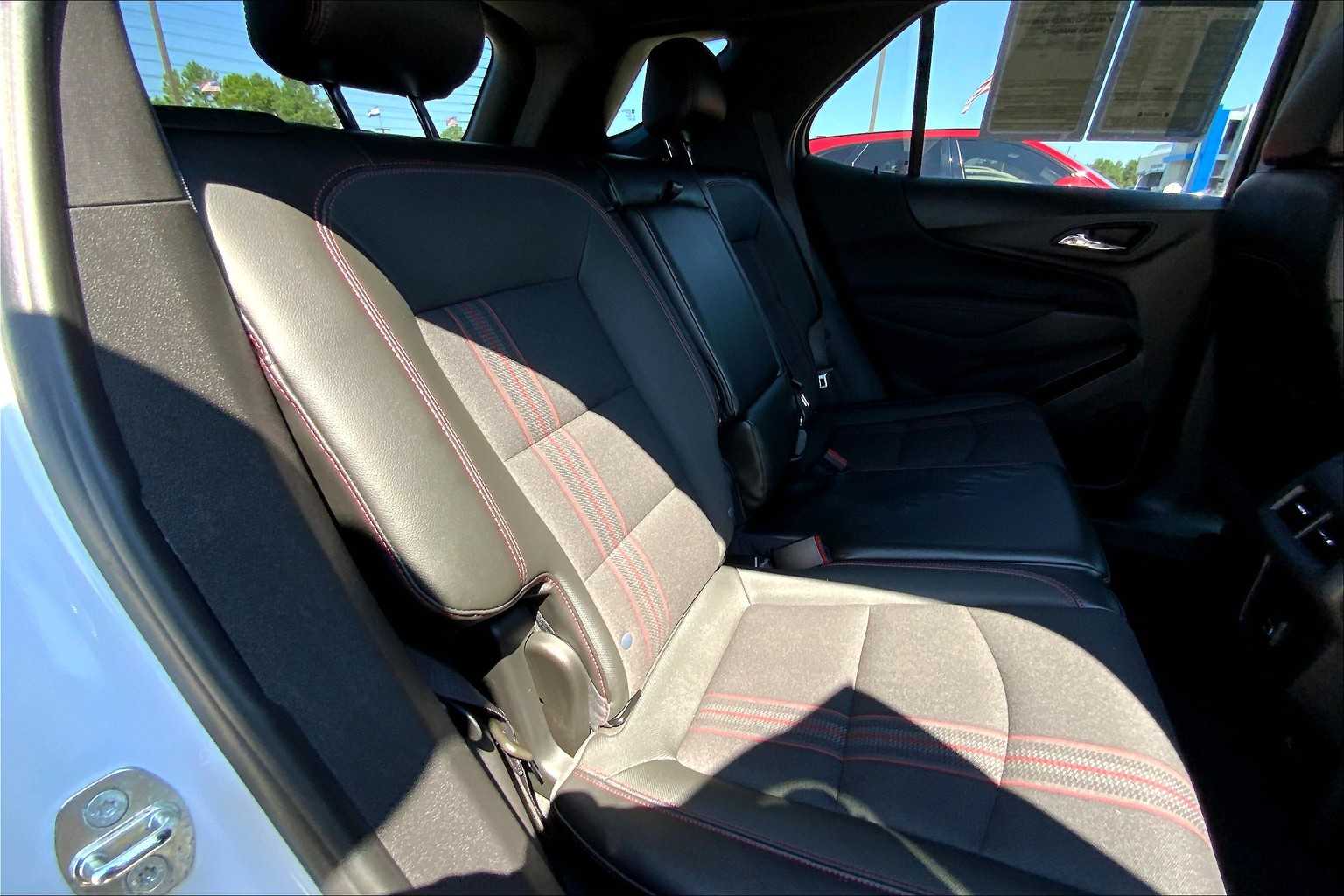 2022 Chevrolet Equinox RS photo 36