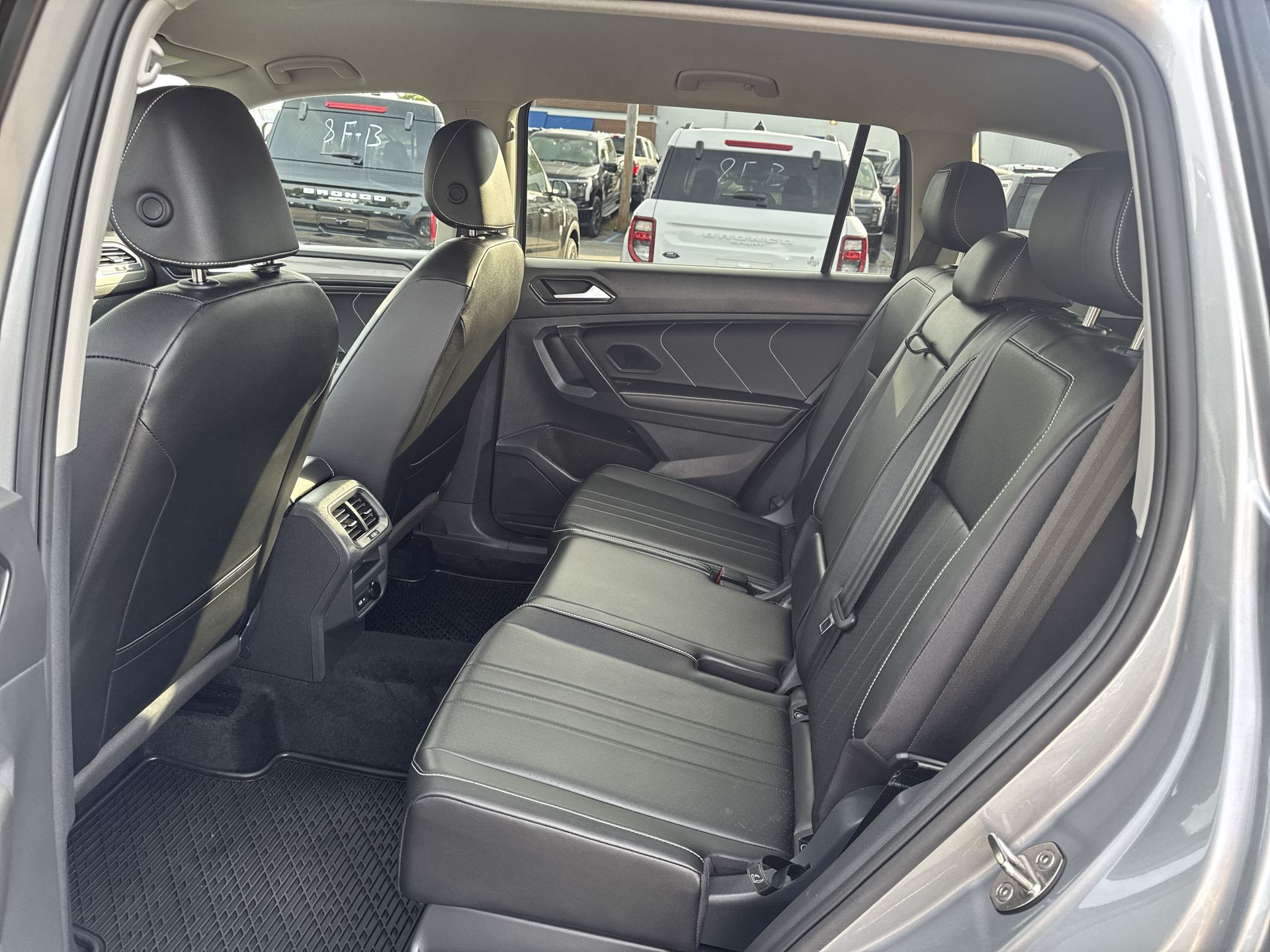 2024 Volkswagen Tiguan SE Wolfsburg Edition photo 3