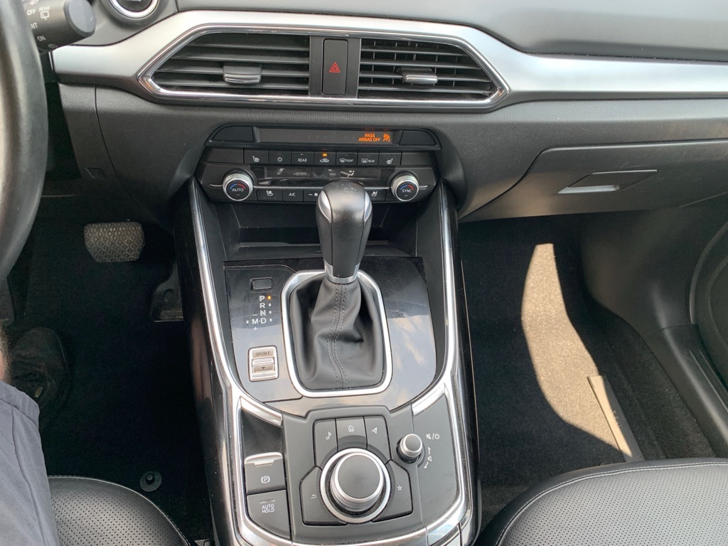 2023 Mazda CX-9 Touring photo 10