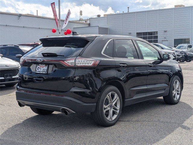 2018 Ford Edge Titanium photo 2