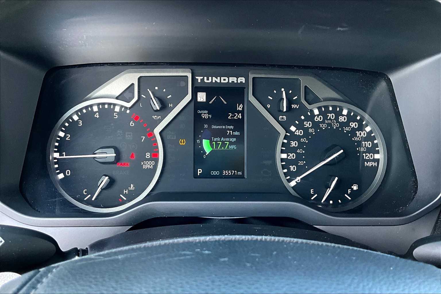 2022 Toyota Tundra SR5 photo 24