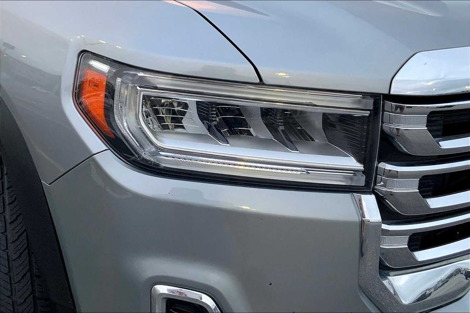 2023 Gmc Acadia SLT photo 25