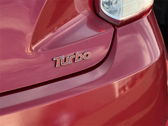 2016 Hyundai Veloster Turbo photo 12