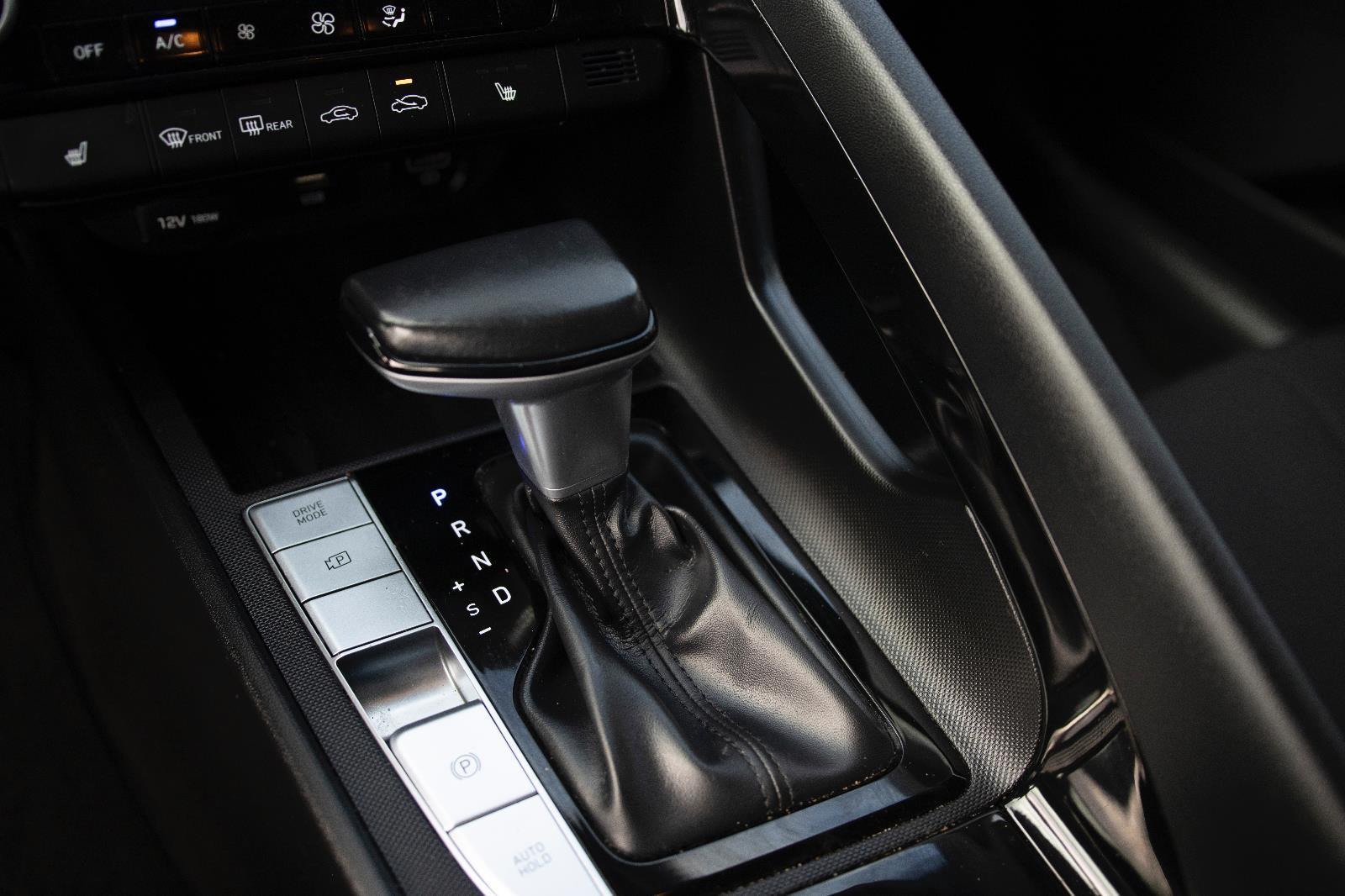 2021 Hyundai Elantra SEL photo 9