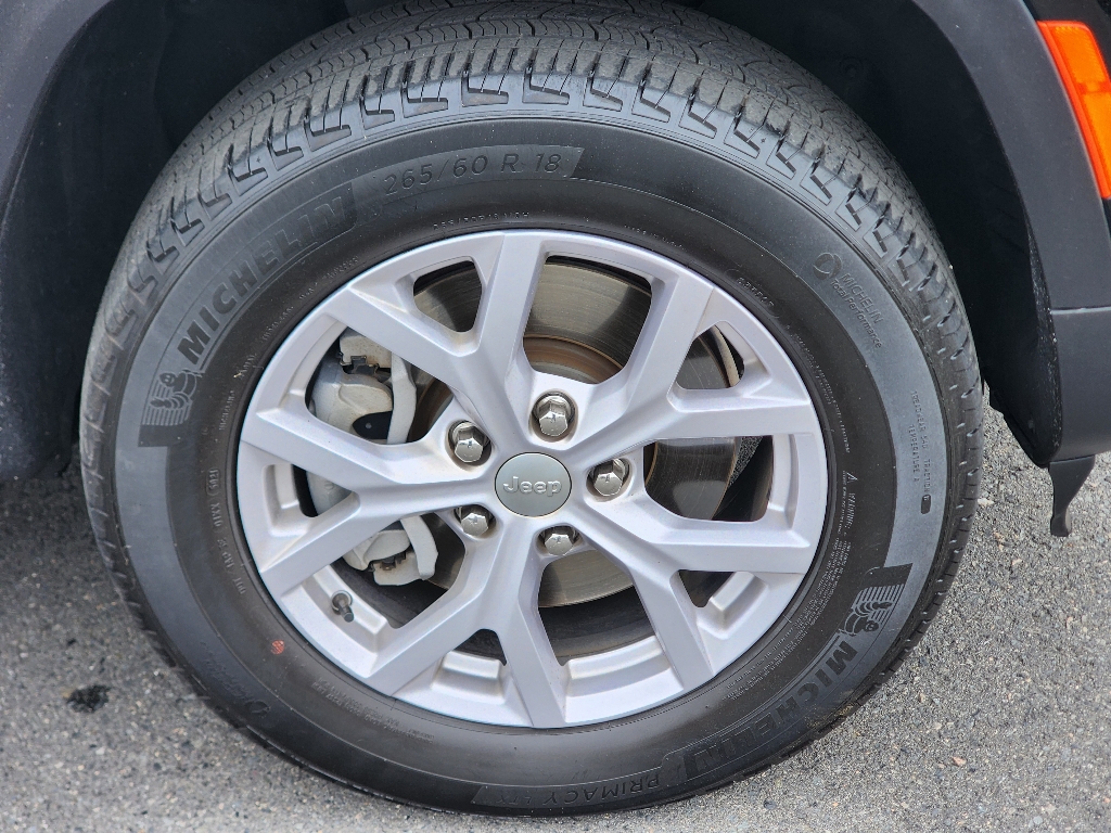 2022 Jeep Grand Cherokee Limited photo 4