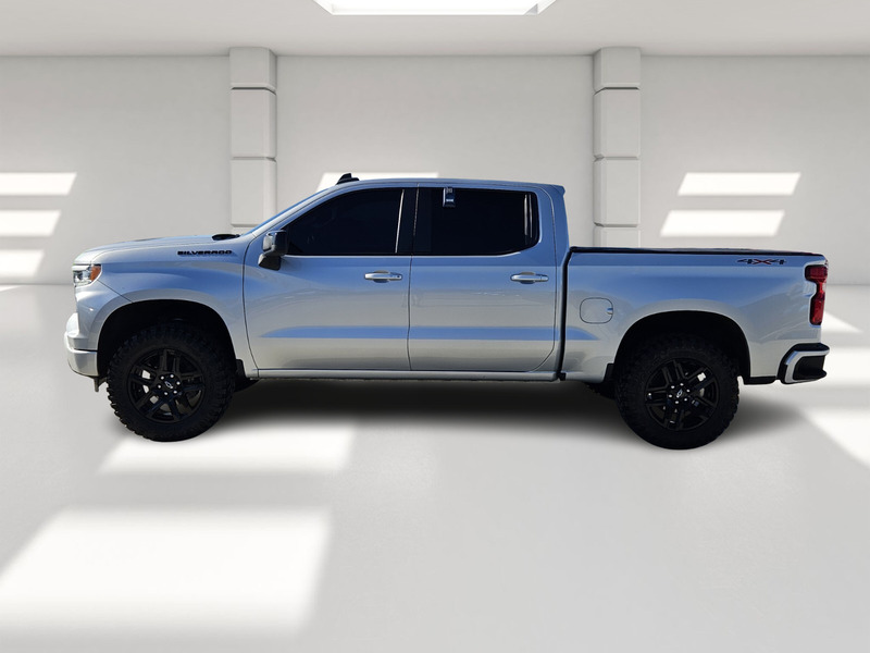 2022 Chevrolet Silverado 1500 RST photo 2
