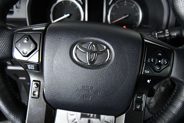 2024 Toyota 4Runner TRD Off-Road Premium photo 2