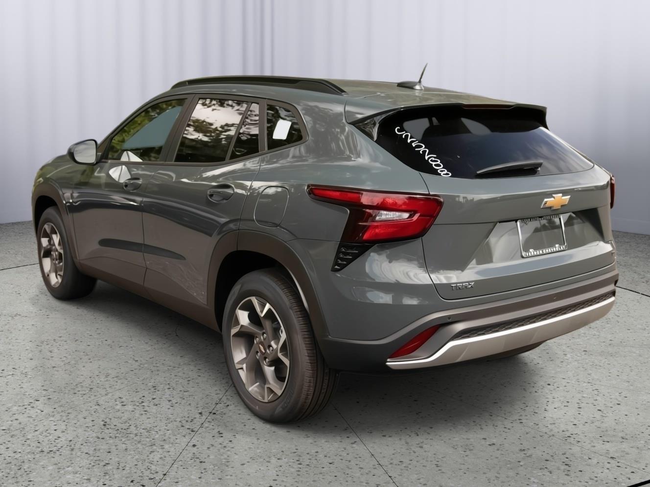 2025 Chevrolet Trax LT photo 5