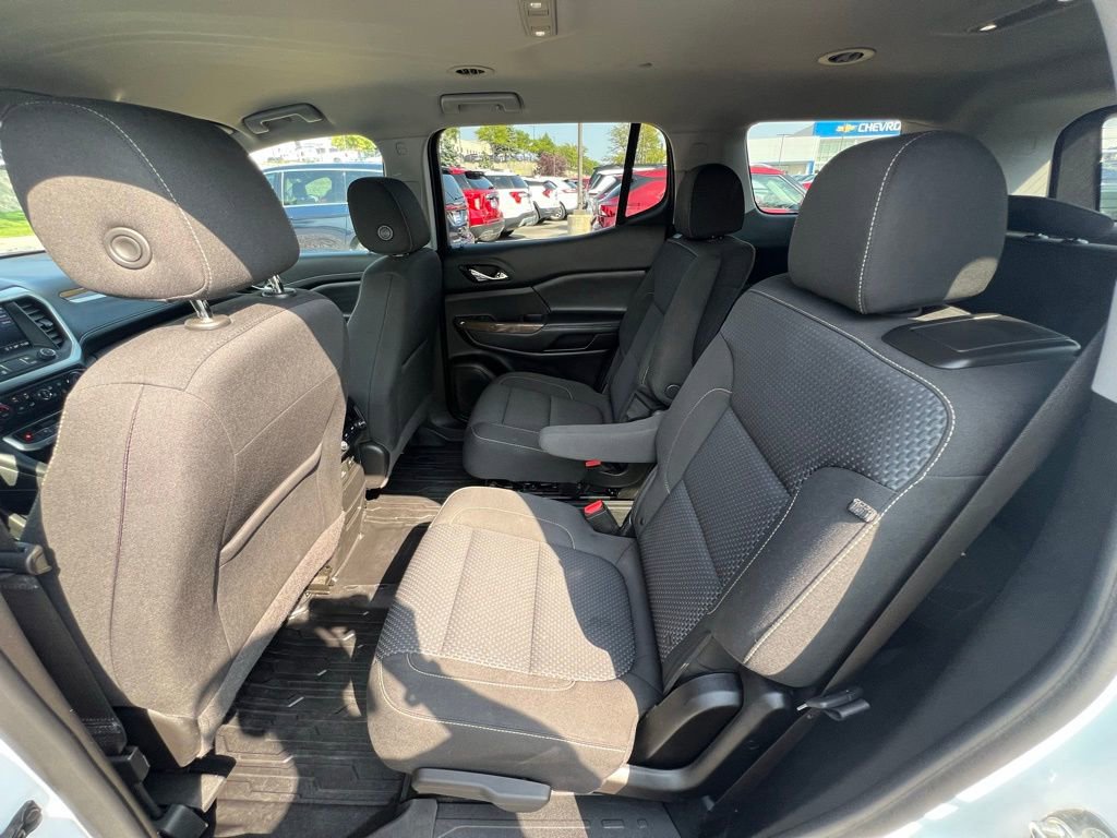 2022 Gmc Acadia SLE photo 14
