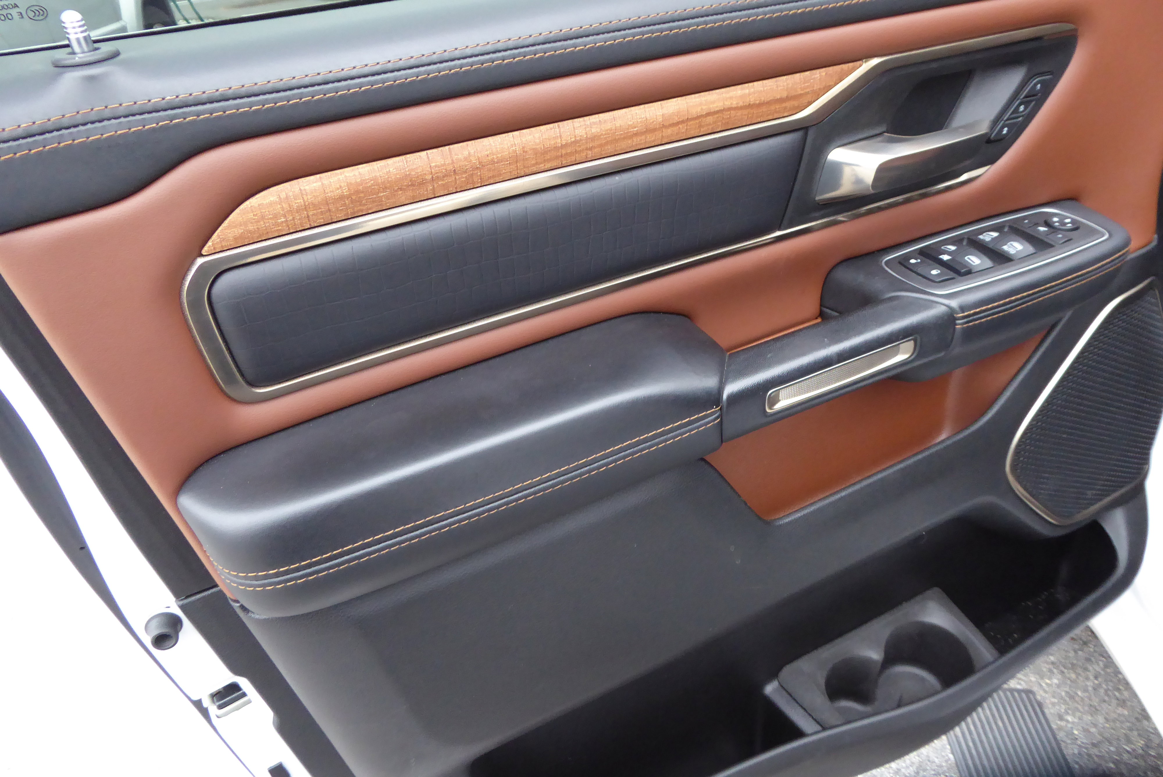 2022 Ram 1500 Limited photo 4