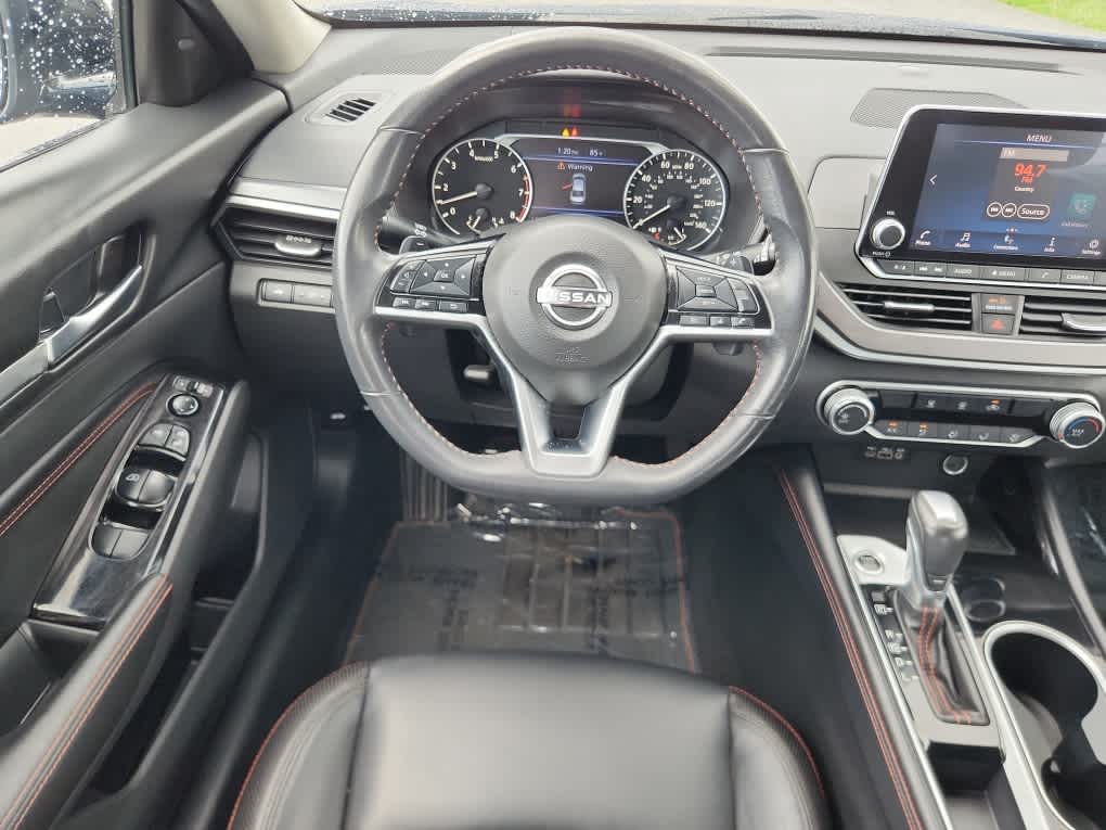 2023 Nissan Altima 2.5 SR photo 8