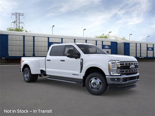 2026 Ford F-350 photo 3