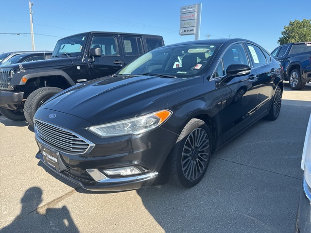 2017 Ford Fusion SE photo 2