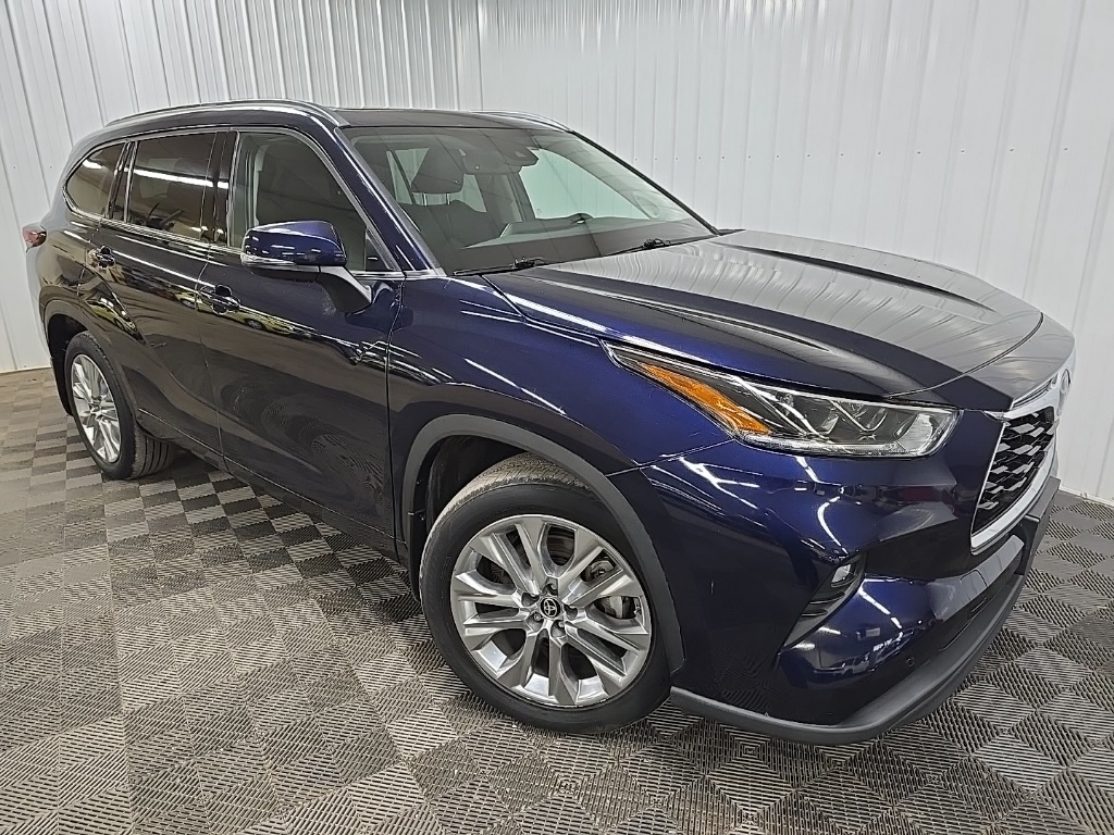 2022 Toyota Highlander Limited photo 6