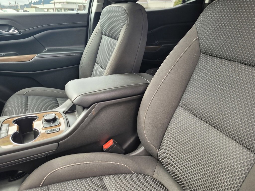2023 Gmc Acadia SLE photo 16