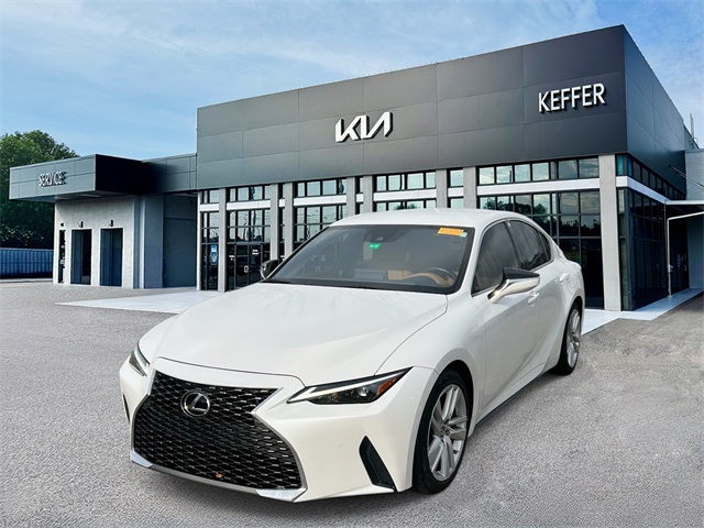 2021 Lexus IS 300's photo