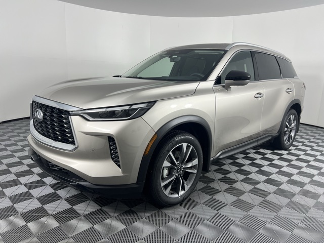 2025 Infiniti QX60 Luxe photo 3