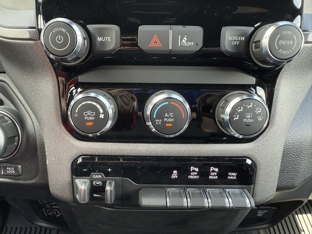 2025 Ram 1500 Warlock photo 29