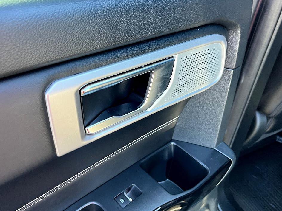 2021 Ford Explorer ST photo 24