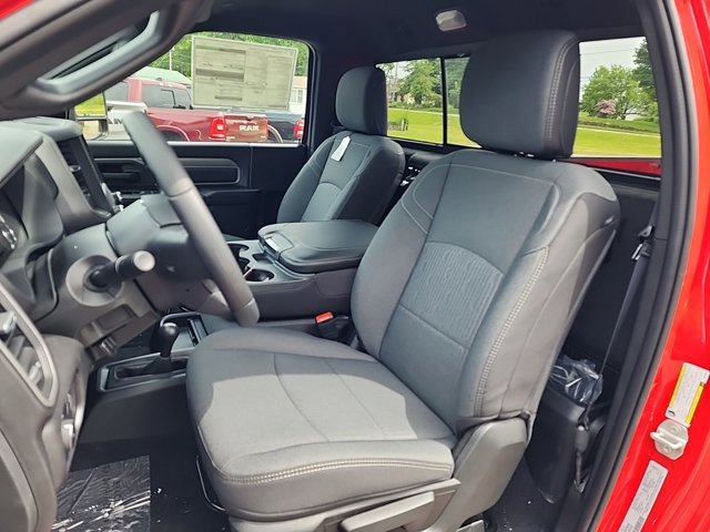 2024 Ram 2500 Tradesman photo 3
