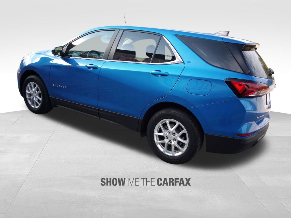 2024 Chevrolet Equinox LT photo 3