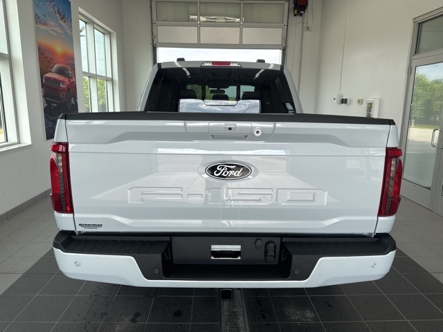 2025 Ford F-150 XLT photo 2