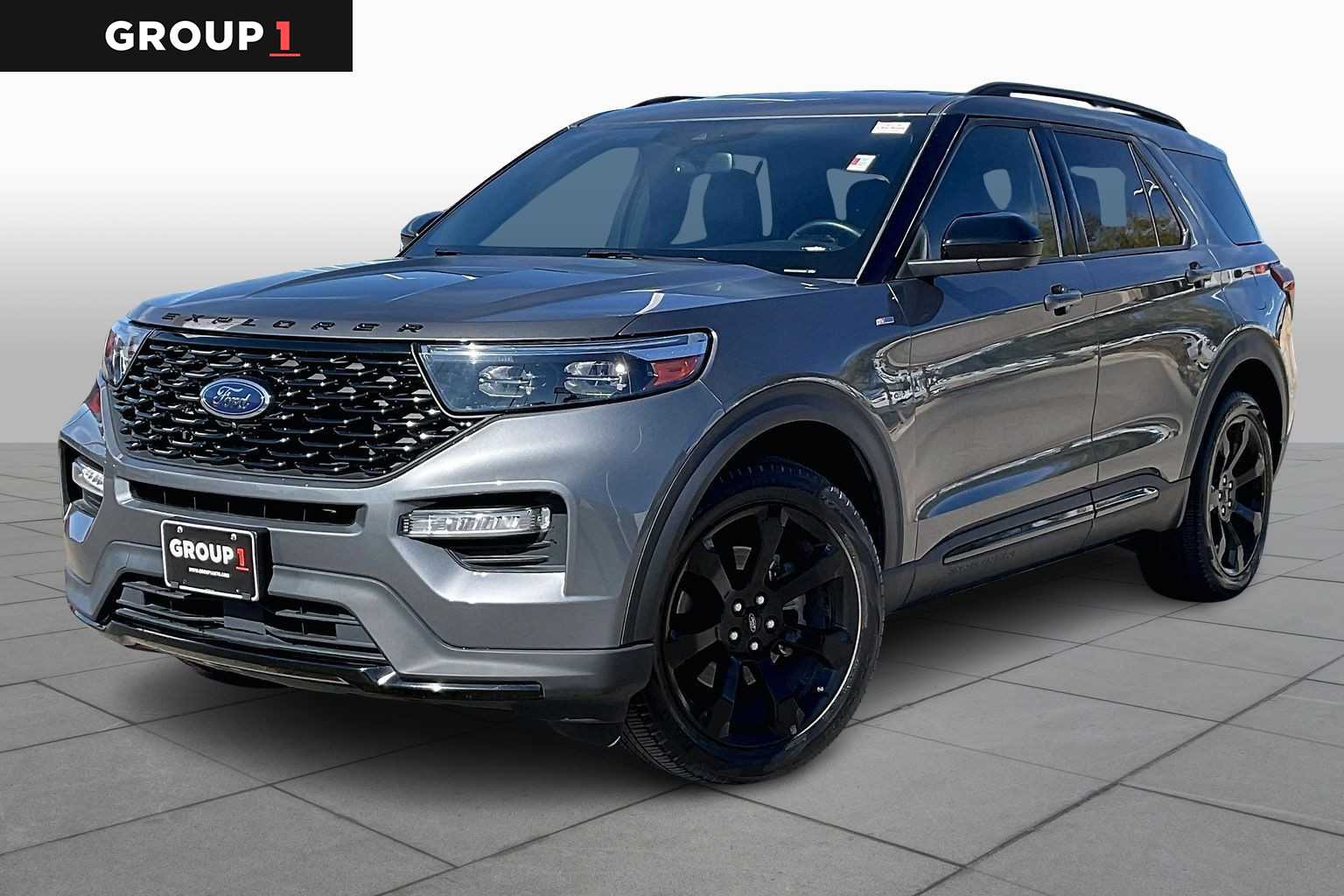 2023 Ford Explorer ST-LINE's photo