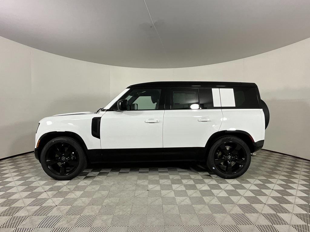 2025 Land Rover Defender 110 V8 photo 6