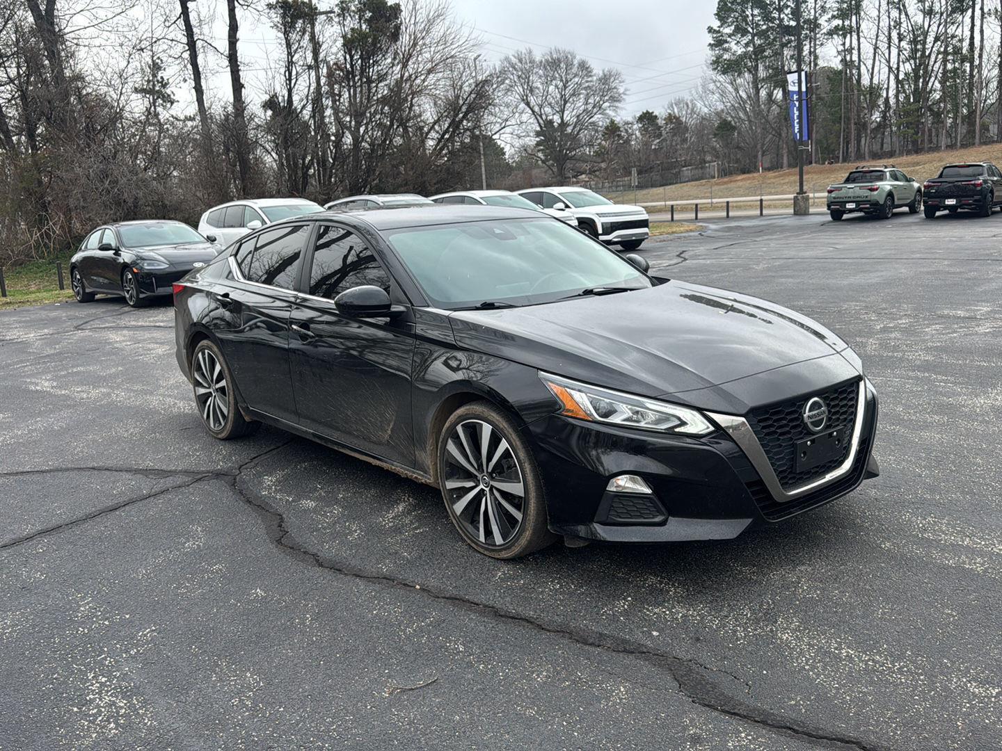 2022 Nissan Altima SR