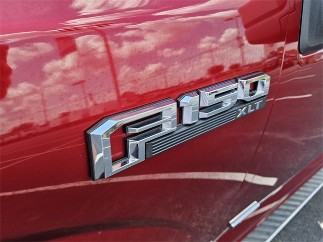 2015 Ford F-150 XLT photo 10