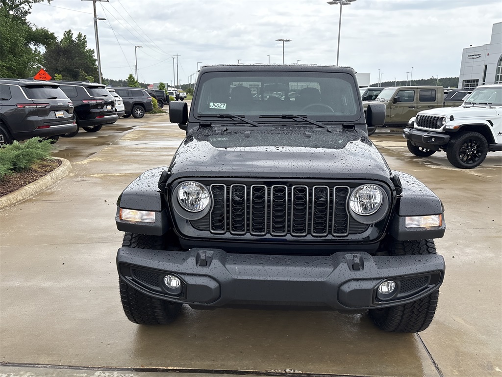 2025 Jeep Gladiator Sport photo 2