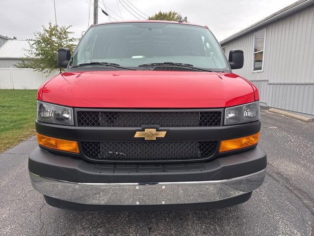 2025 Chevrolet Express Cargo 2500 photo 2