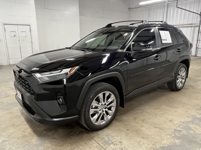 2025 Toyota RAV4 XLE Premium photo 2